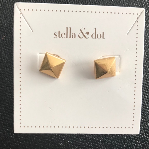 Stella & Dot Jewelry - Stella & Dot Golden Pyramid Stud Earrings